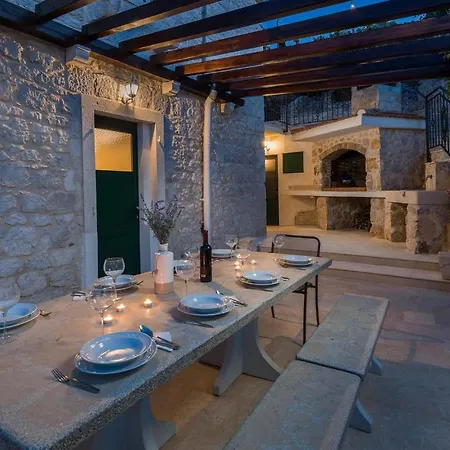 Luka Brac Ložišće