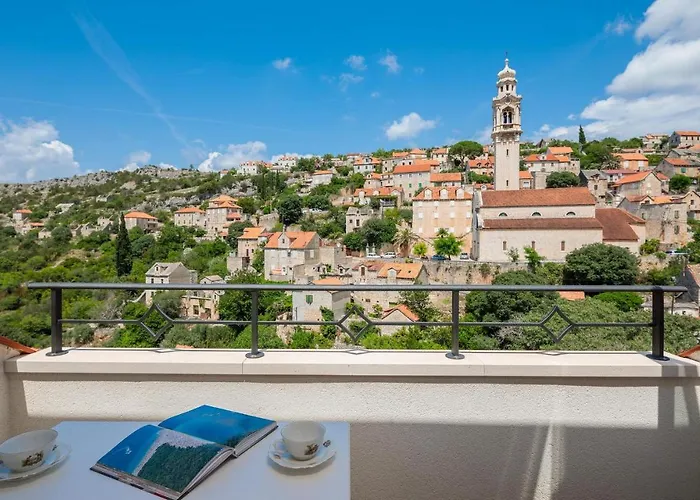 Luka Brac Casa de Férias Ložišće