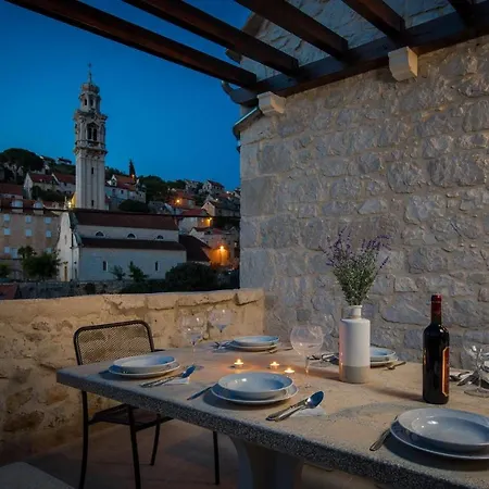 Luka Brac Vakantiehuis Ložišće