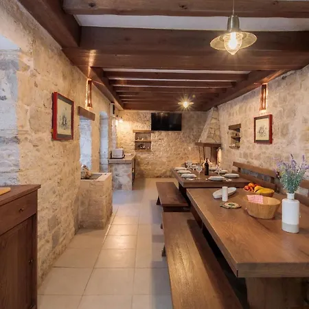 Luka Brac Vakantiehuis Ložišće