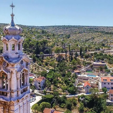 Luka Brac * Ložišće